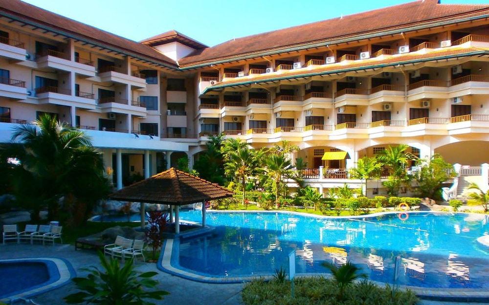 The Orient Star Resort Лумут Экстерьер фото